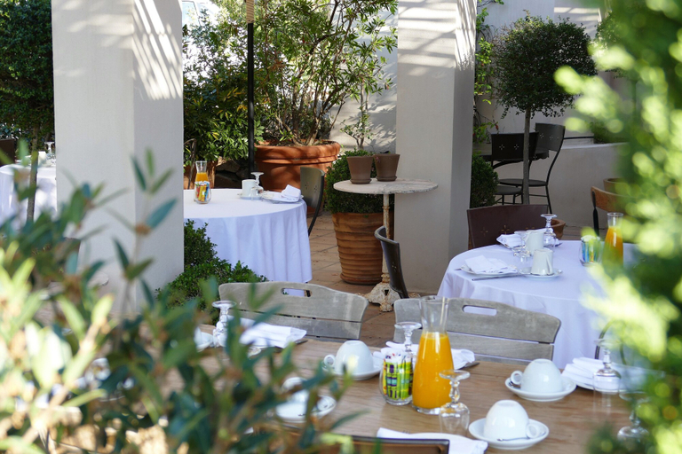 Food & Drinks 4, Domaine Santa Giulia Palace, Corse-du-Sud