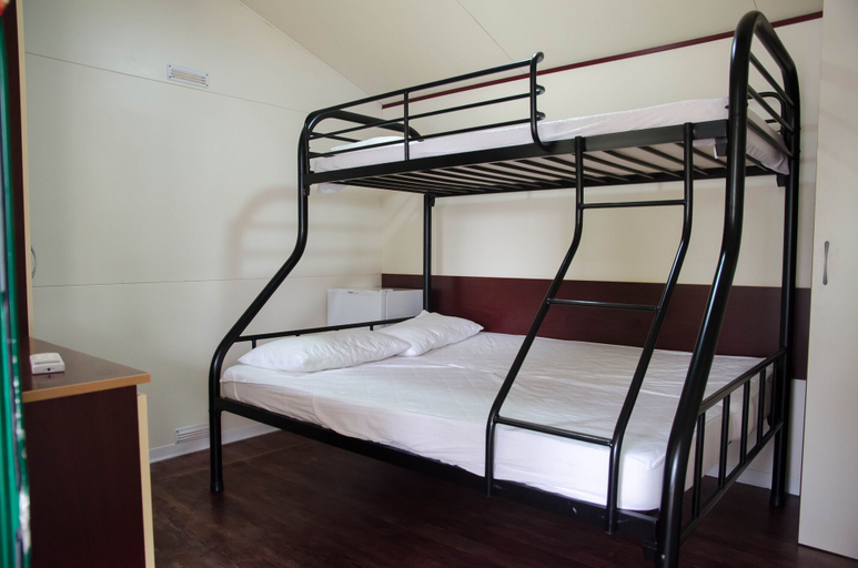 Bedroom 2, Kamemi Camping Village, Agrigento