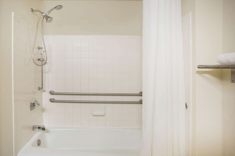 Bathroom 4, Super 8 by Wyndham Salem VA, Salem