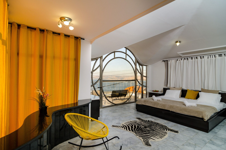 Bedroom 4, Villa view
