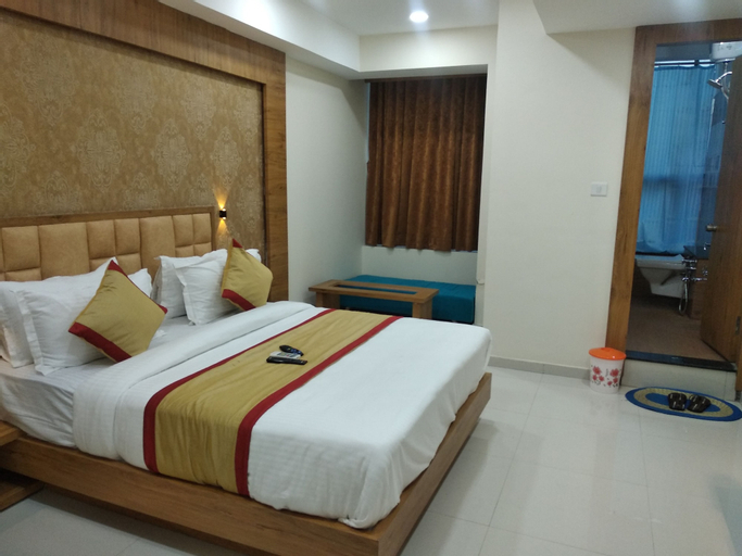Hotel Rest & Ride, Anand