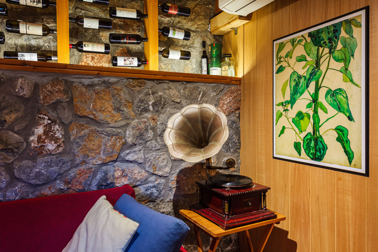 Living area 2, Escape in the Forest, Cosy Chalet with Home Cinema, Peloponnese