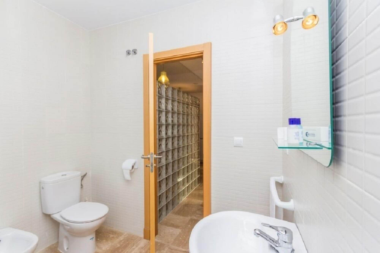 Bathroom 3, Apartamentos La Carrajolilla, Cádiz