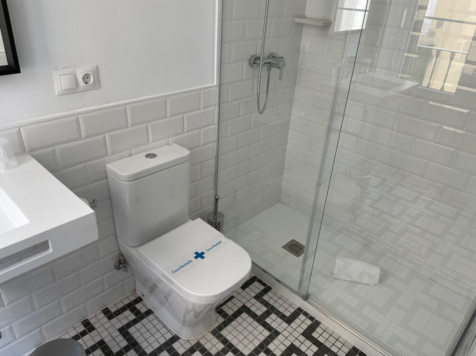 Bathroom 4, Hostal Hom Museo, Sevilla