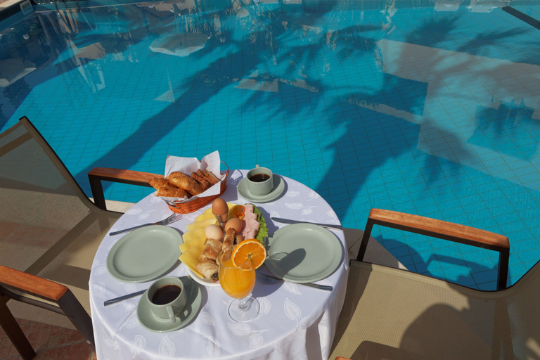 Food & Drinks 5, Latania Apartments, Crete