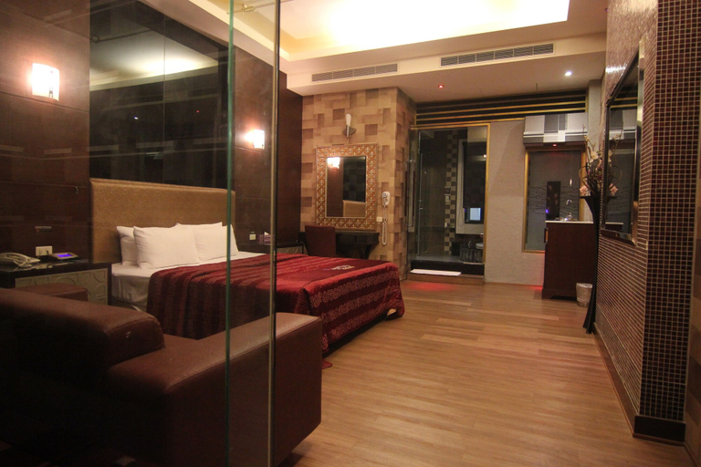 Bedroom 2, Romantic Code Motel, Tainan