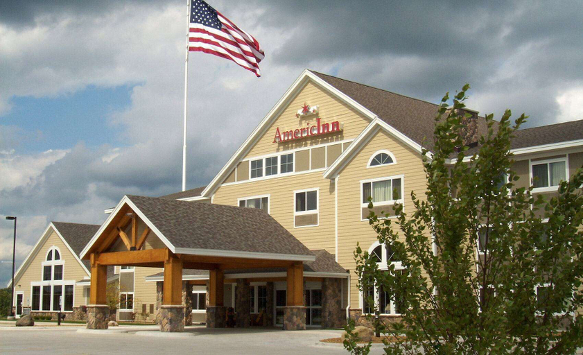 Exterior & Views 2, AmericInn by Wyndham Princeton IL, Bureau