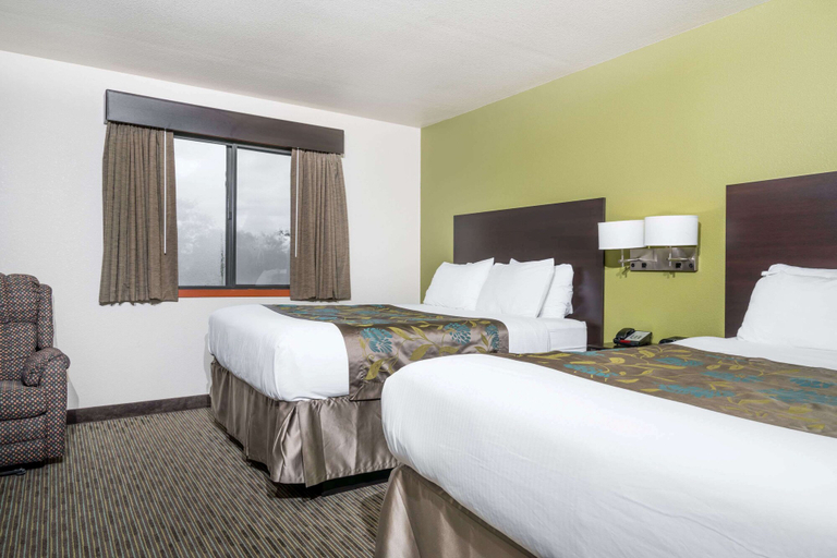 Bedroom 4, Baymont by Wyndham Eau Claire WI, Eau Claire