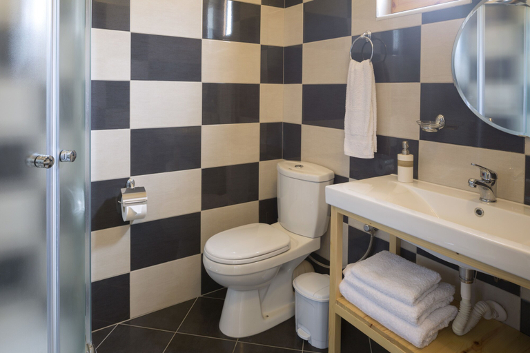 Bathroom 2, Casa Noste Apartments, Sarandës