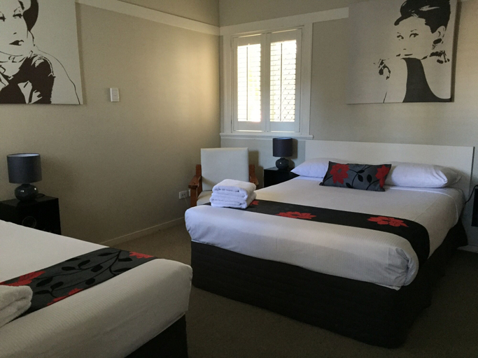 Bedroom 2, Brisbane Street Studios, Annerley