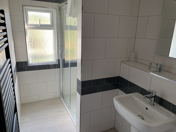 Bathroom 3, Hensleigh House, Dorset