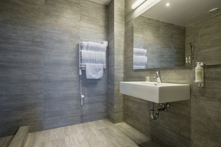 Bathroom 4, Urbihop Hotel, Vilniaus