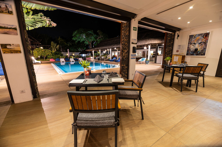 Food & Drinks 5, Toparadis Guest House