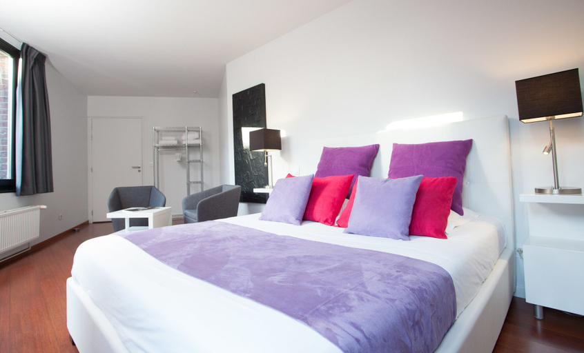 Bedroom 4, Esplanade Lille, Nord