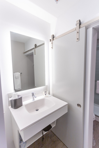 Bathroom 4, Leavenworth Local Hotel, Leavenworth
