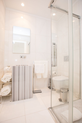 Bathroom 4, Sra da Oliveira Solar Heritage, Leiria