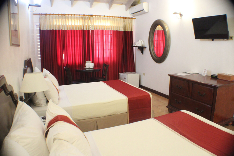 Bedroom 4, Altamont Court Hotel