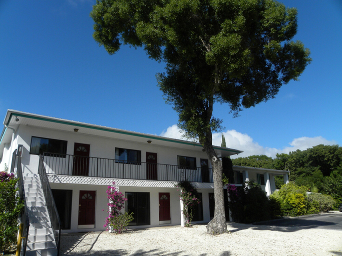 Exterior & Views 2, Rock Reef Resort, Monroe
