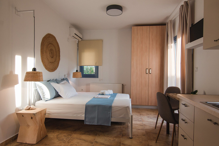 Bedroom 4, Kallisti Studios, Central Greece