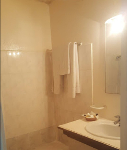 Bathroom 3, Retaj Moroni Hotel