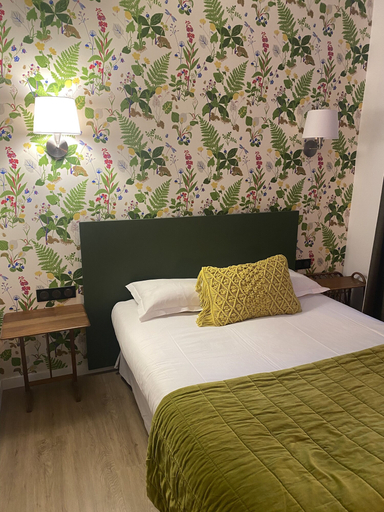 Bedroom 3, Grand Hotel De La Poste, Isère