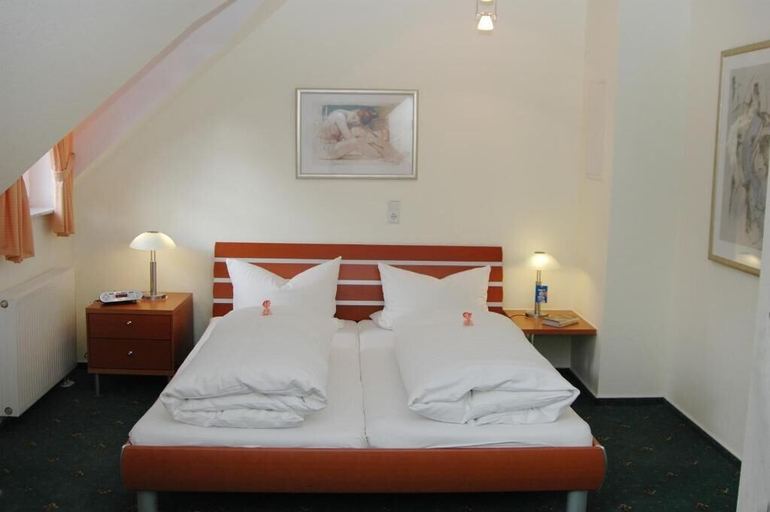 Bedroom 3, Waldhotel Forsthaus Remstecken, Koblenz