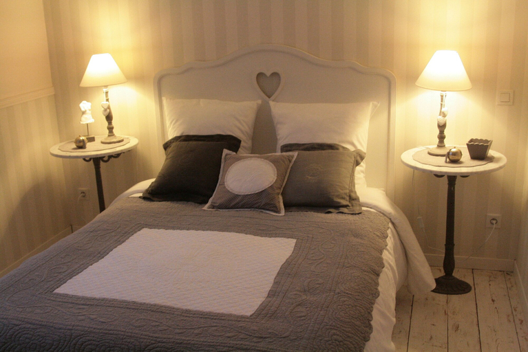Bedroom 3, Chambre d'Hôtes La Villa Molina, Doubs