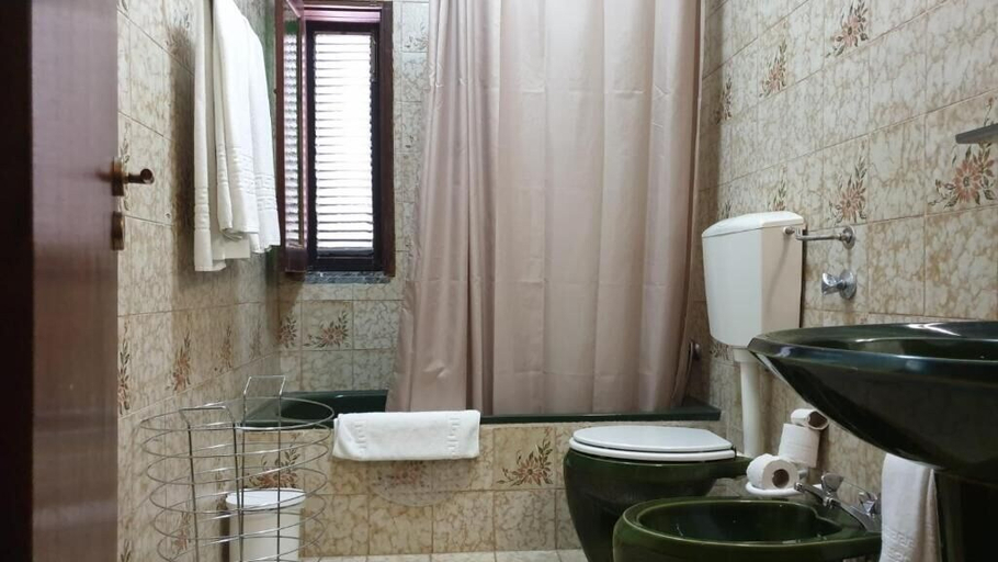 Bathroom 5, Monte Gordo Hotel Apartamentos & Spa, Vila Real de Santo António