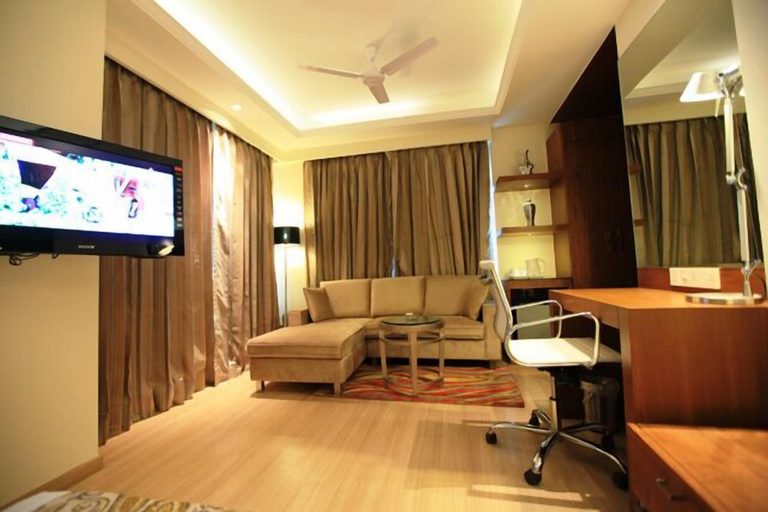 Bedroom 2, Riverview Hotel, Ahmadabad