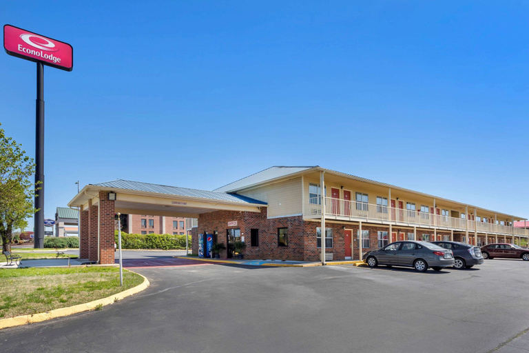 Exterior & Views 2, Econo Lodge, McMinn