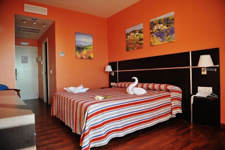 Bedroom 4, Hotel Vertice Chipiona Mar, Cádiz