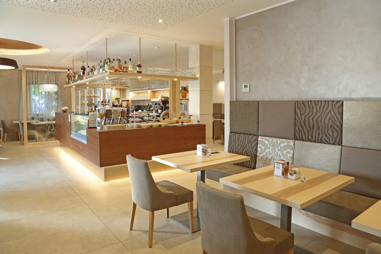 Food & Drinks 5, Hotel Garden, Verona