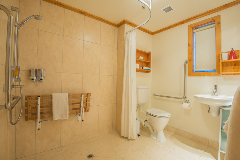 Bathroom 5, Coronation Lodge, Queenstown-Lakes