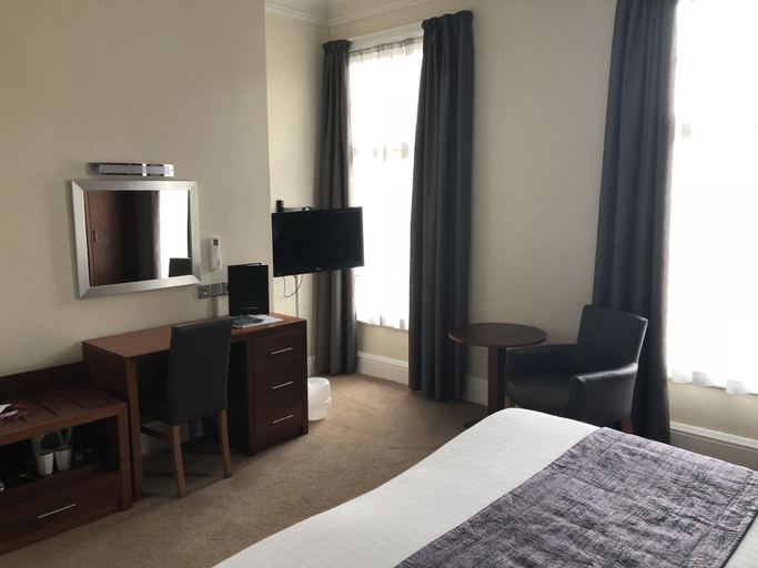 Bedroom 3, Lion Hotel, Nottinghamshire