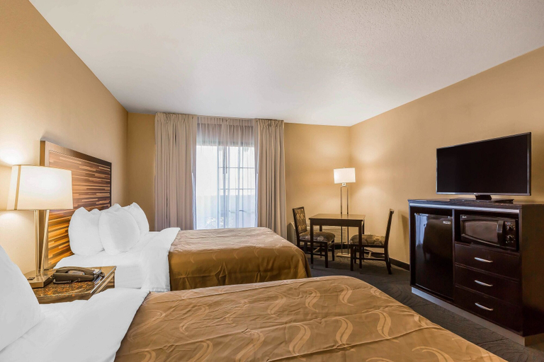 Bedroom 3, Quality Inn Fallbrook I-15, San Diego