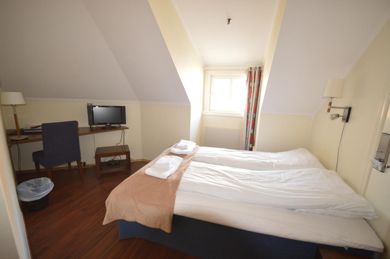 Bedroom 2, Victoria Hotel, Kragerø