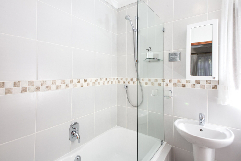 Bathroom 5, Kingfisher GuestHouse, Nelson Mandela Bay