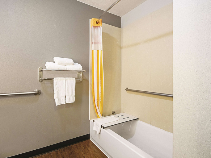Bathroom 4, La Quinta Inn & Suites by Wyndham McKinney, Collin