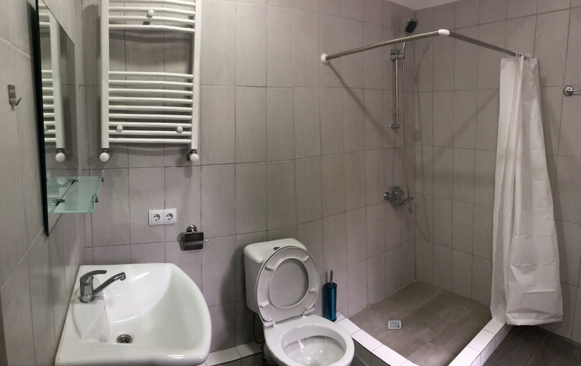 Bathroom 4, Harmony Hotel, Tbilisi