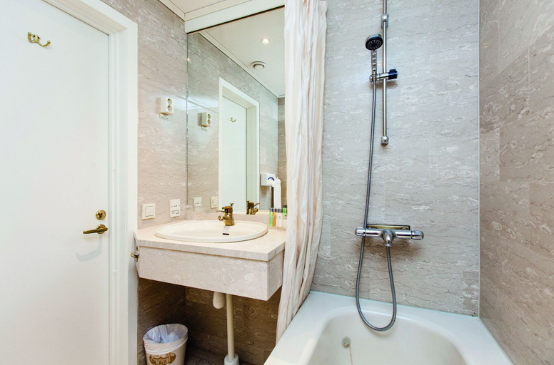 Bathroom 4, Elite Stadshotellet Luleå, Luleå