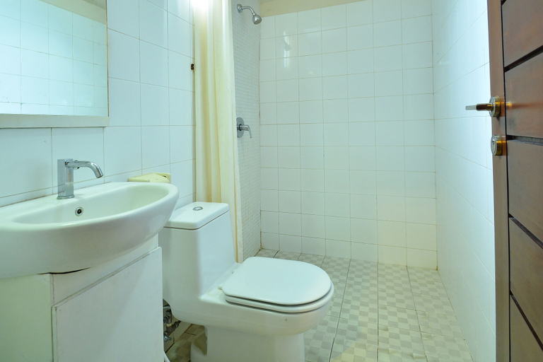Bathroom 4, Taman Ayu Townhouse, Denpasar