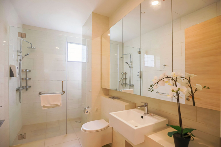 Bathroom 4, Thanksgiving Serviced Residence, Singapura