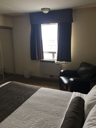 Bedroom 3, Days Inn & Suites by Wyndham Sault Ste. Marie ON, Algoma