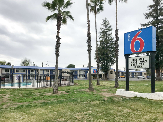 Exterior & Views 2, Motel 6 Visalia, CA, Tulare