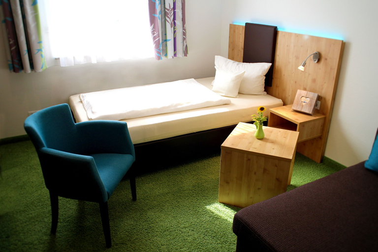 Bedroom 4, Hotel Goldenes Lamm, Rhein-Pfalz-Kreis