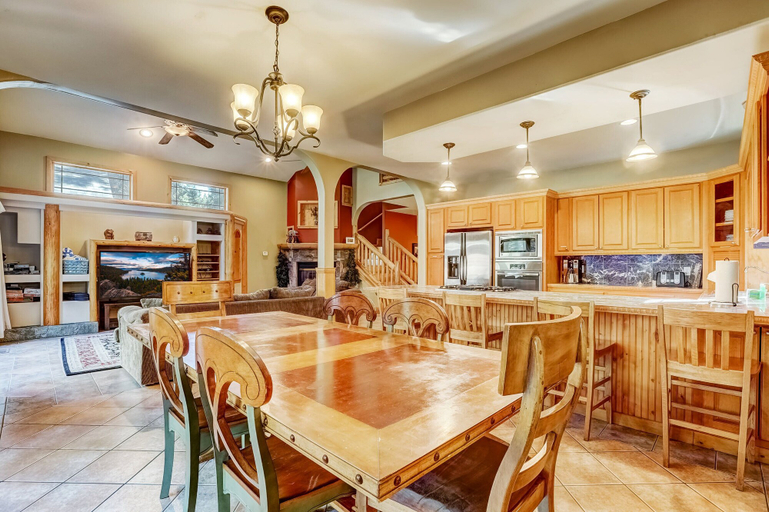 Food & Drinks, Residing Retreat, El Dorado
