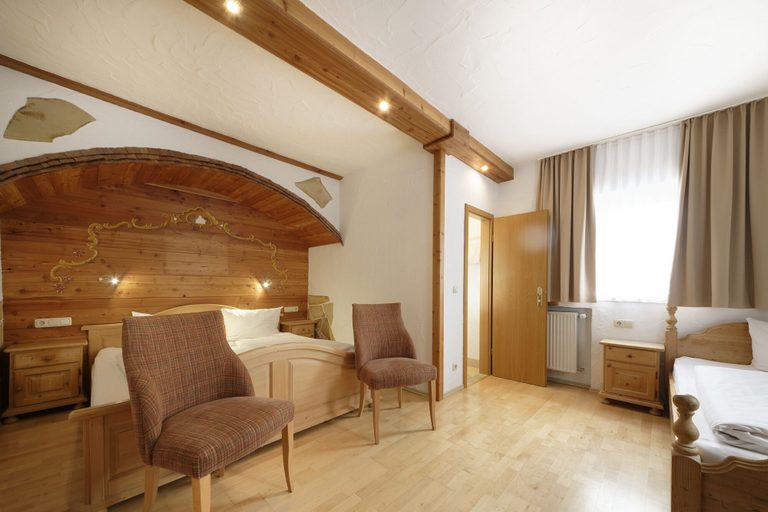 Bedroom 2, Hotel Garni Alpengruss, Garmisch-Partenkirchen