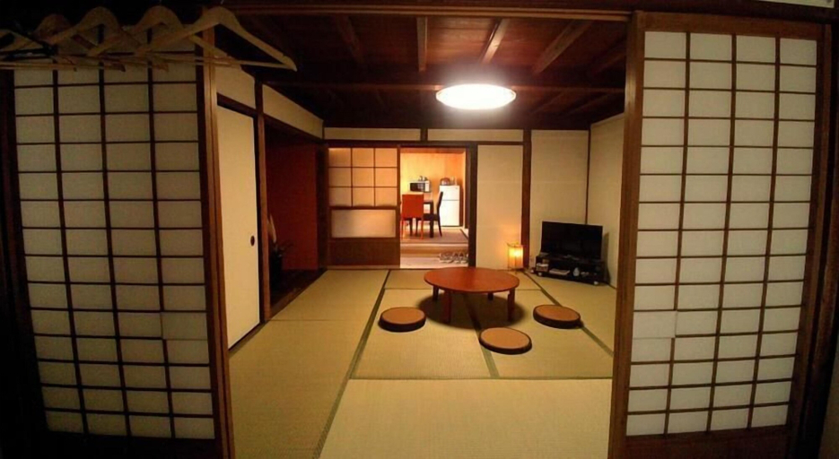 Others 5, Yanaka No Taisuke, Gujō