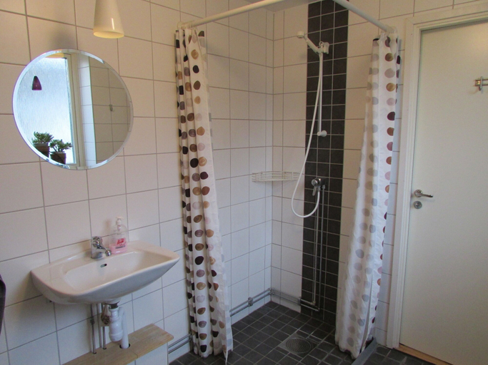 Bathroom 3, Hallandsåsen Hostel, Ängelholm
