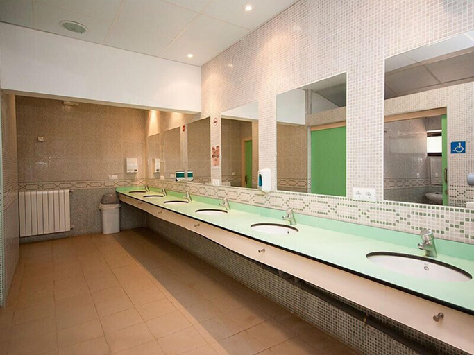 Bathroom 4, Bassegoda Park Campsite, Girona